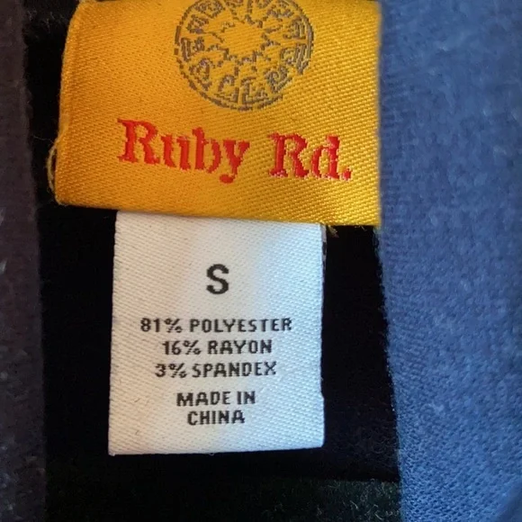 Ruby Rd. Tunic Style Top - Picture 3 of 7